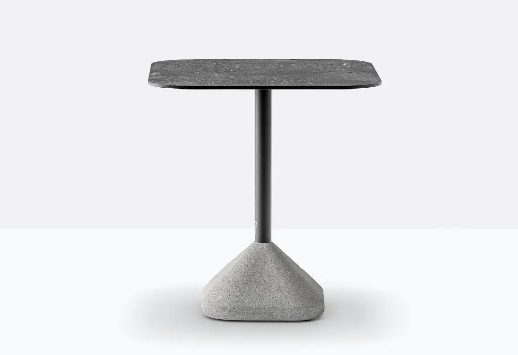 concrete-855-still-04.webp