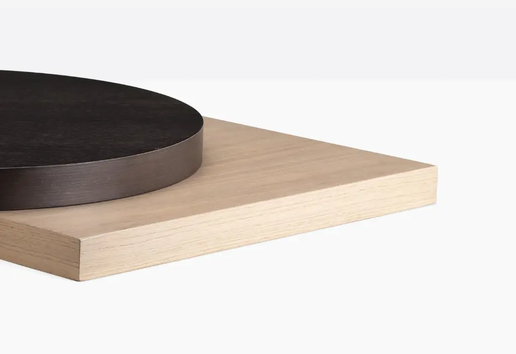 wood-oak-veneered-still-02.webp