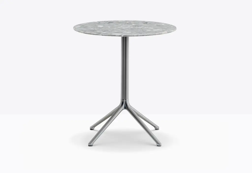 elliot-5475-still-01 (1).webp