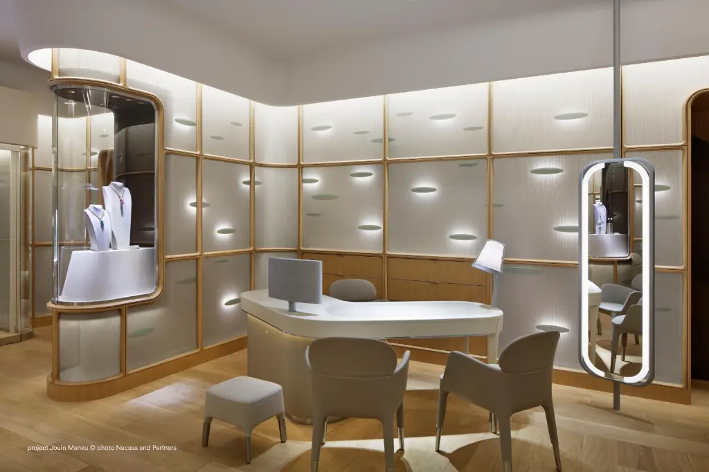 van-cleef-arpels-tokyo-ref-01.webp