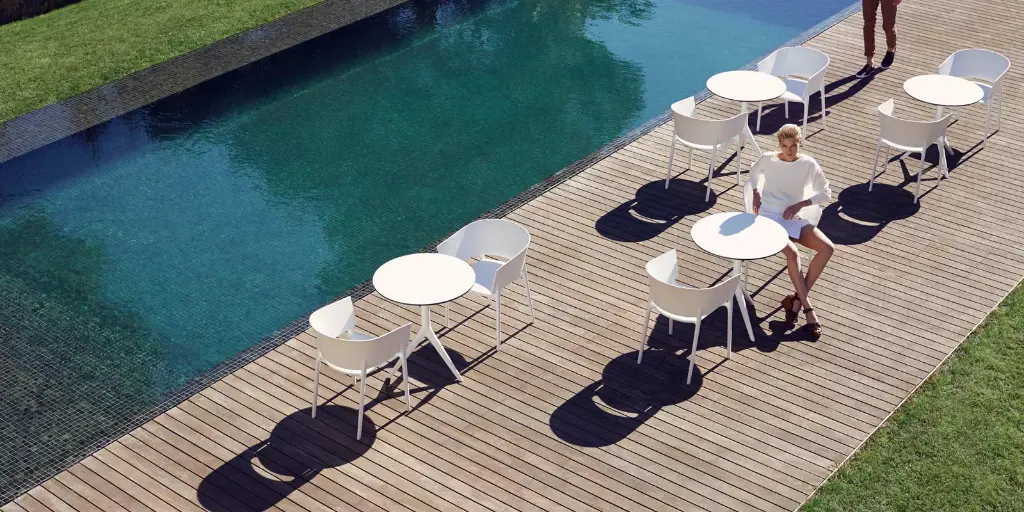 CHAIR-ARMCHAIR-CONTRACT-OUTDOOR-DESIGN-FURNITURE-africa-eugeni-quitllet-vondom_2_.webp