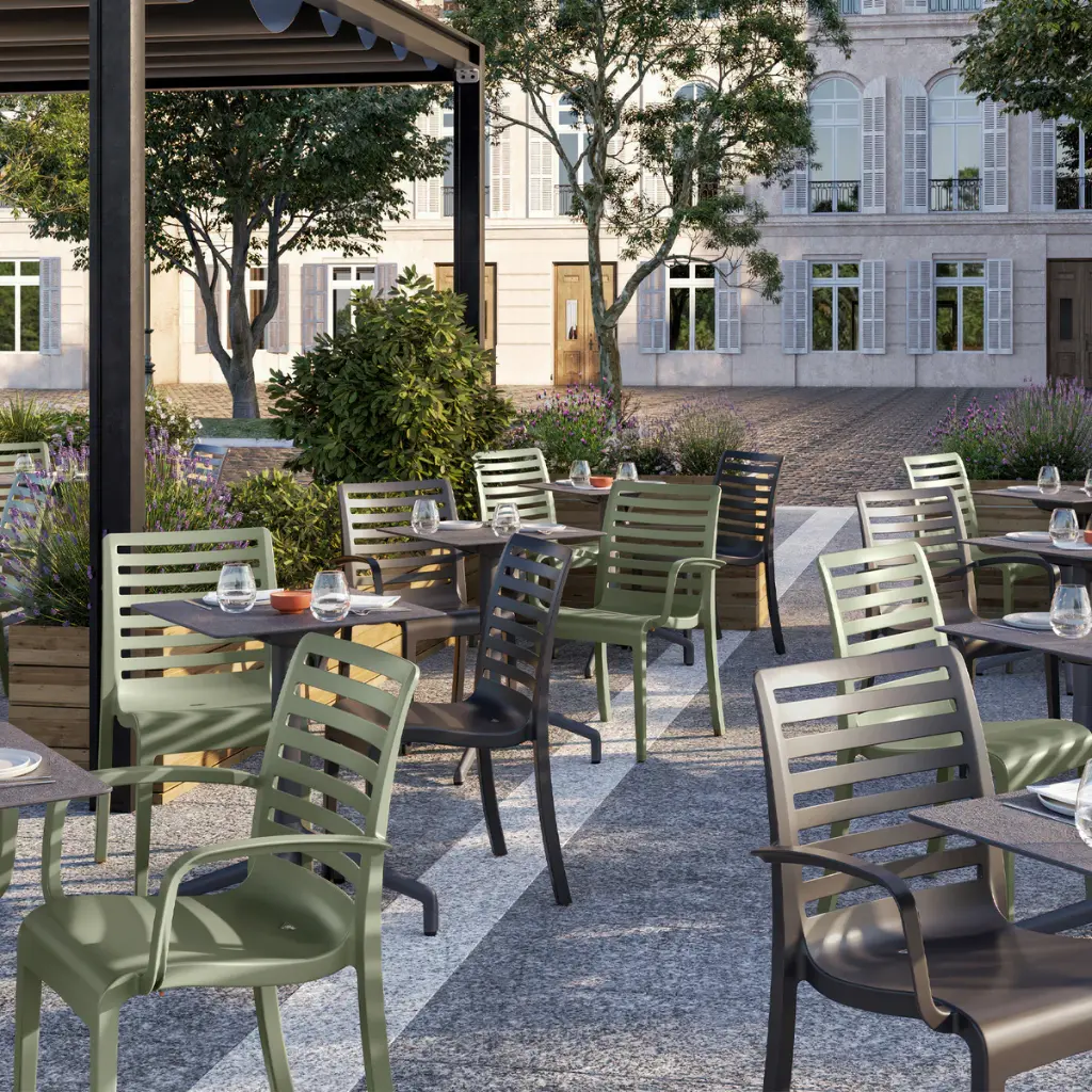 Fauteuil-terrasse-slat-1.webp