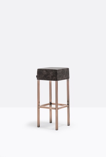 [PE 1401] Cube barkruk