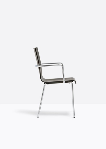 [PE 1335] Kuadra armstoel